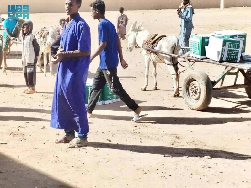 شباب سوداني يحصل على حصته