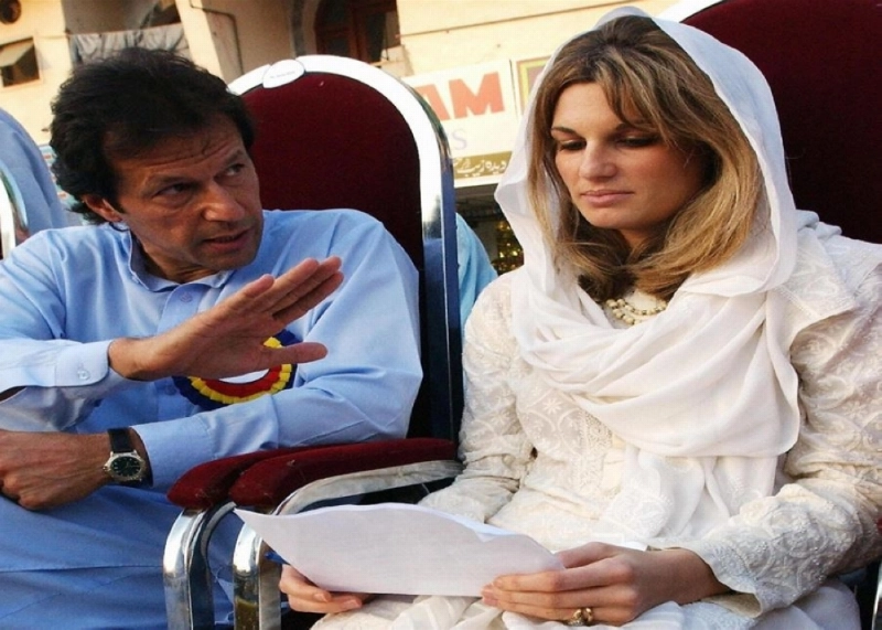عمران خان وزوجته (مكة)