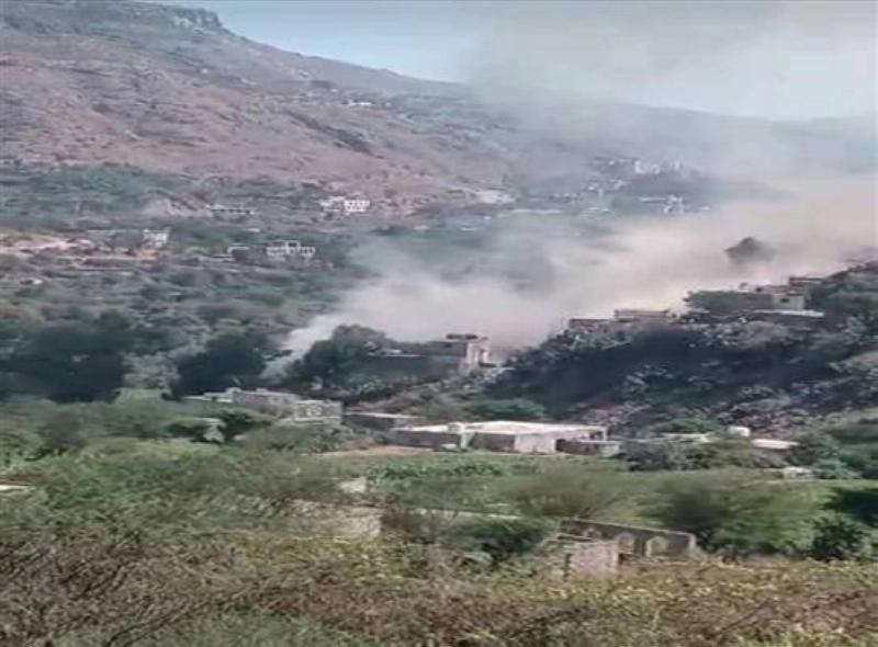 المنازل التي فجرها الحوثي جنوب إب (مكة)