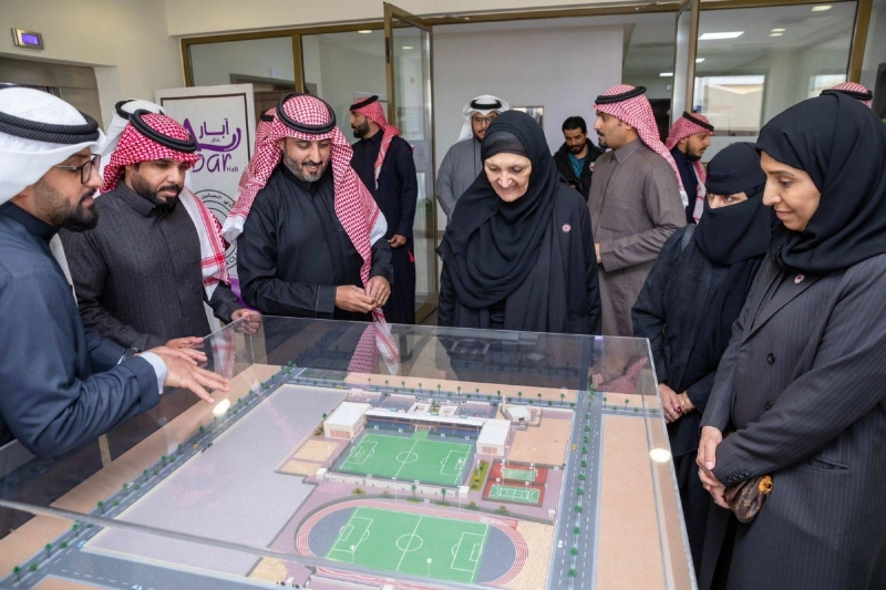 هيفاء الفيصل خلال الزيارة