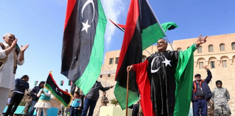 ليبيون يحتفلون بسقوط القذافي (مكة)