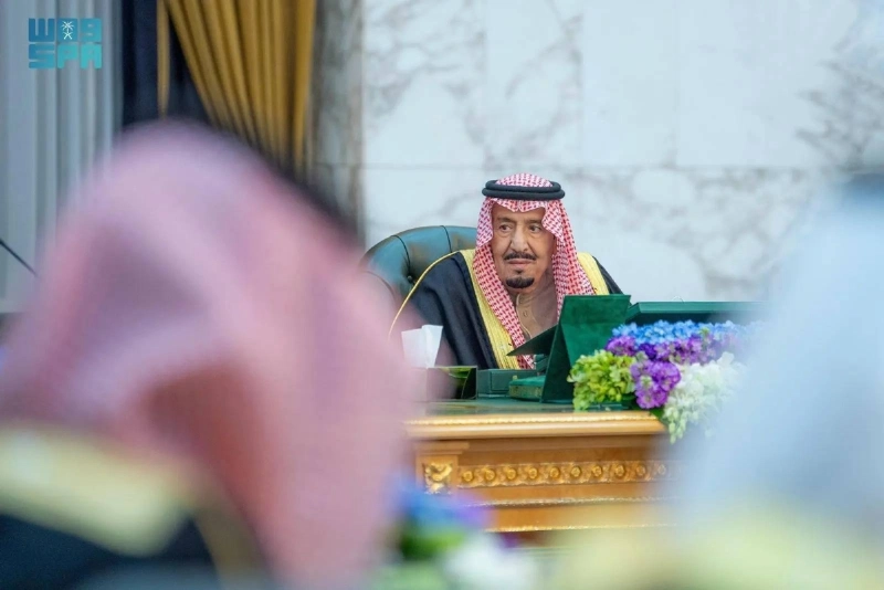 خادم الحرمين لدى ترؤسه جلسة مجلس الوزراء أمس (واس)