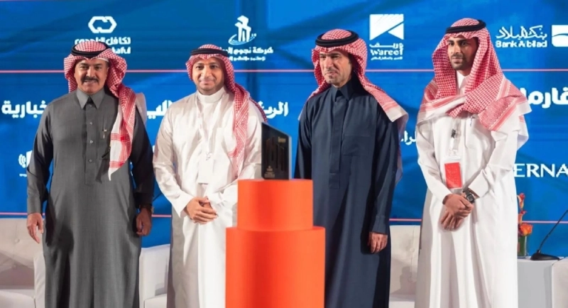 خلال تكريم روشن