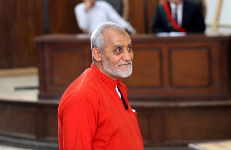 محمد بديع في المحكمة (مكة)