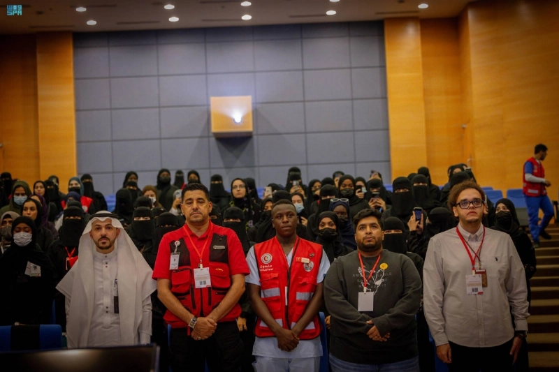 مشاركون في اللقاء التعريفي (مكة)