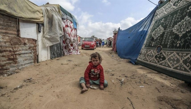 طفل فلسطيني في دير البلح