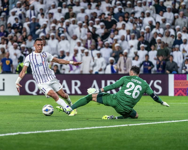 النصر والعين في مباراة الذهاب