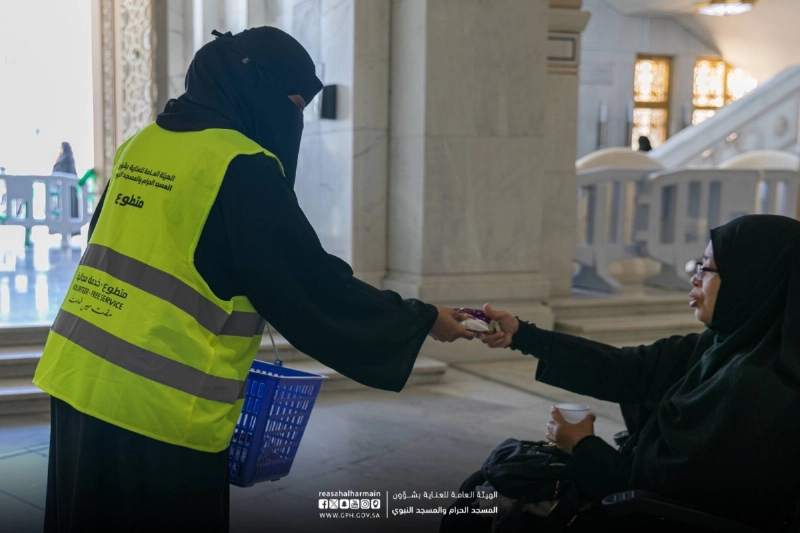 من خدمات ذوي الإعاقة بالمسجد الحرام (مكة)