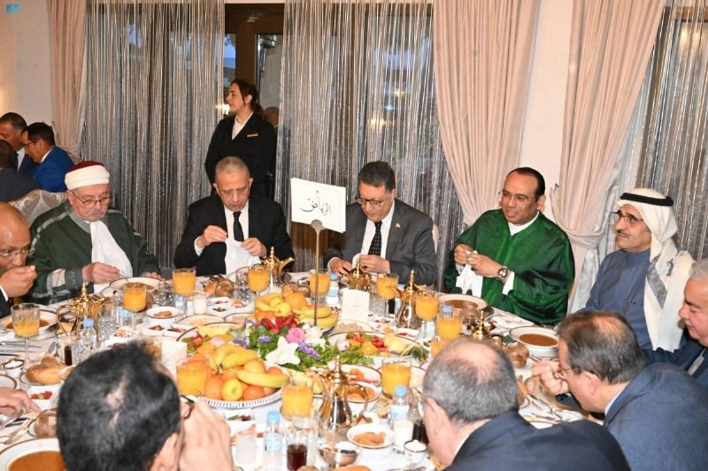 إفطار يجمع المغتربين (مكة)