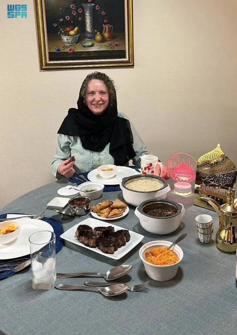 إعداد مائدة الإفطار الرمضاني