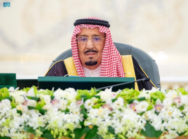 خادم الحرمين لدى ترؤسه جلسة مجلس الوزراء في جدة (واس)