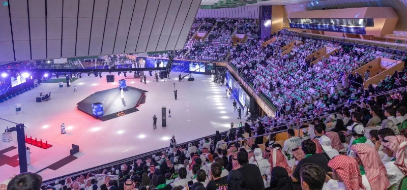من البرامج والمعسكرات التدريبية (مكة)
