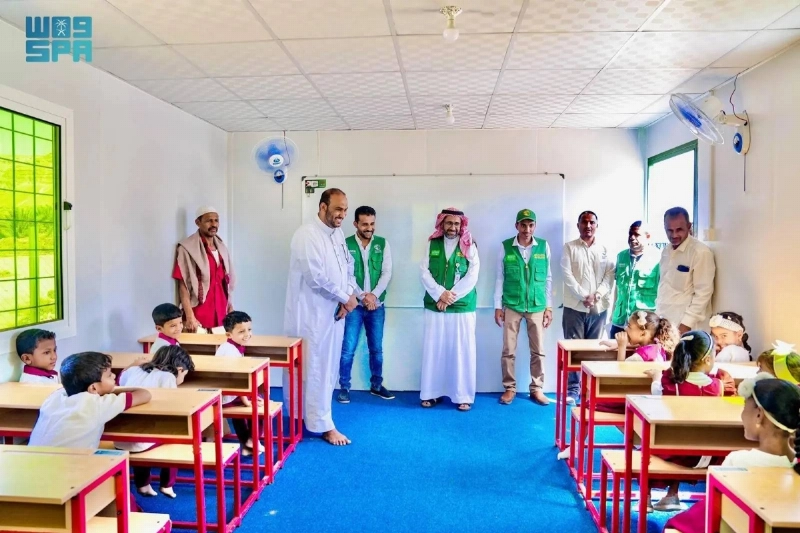 مركز الملك سلمان للإغاثة يفتتح أحد الفصول الدراسية بحضرموت (واس)