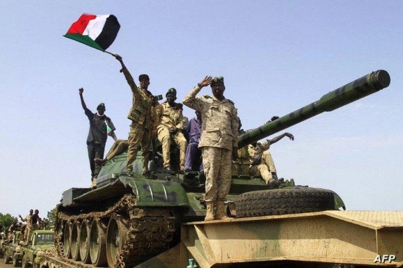 عناصر من الجيش السوداني (مكة)