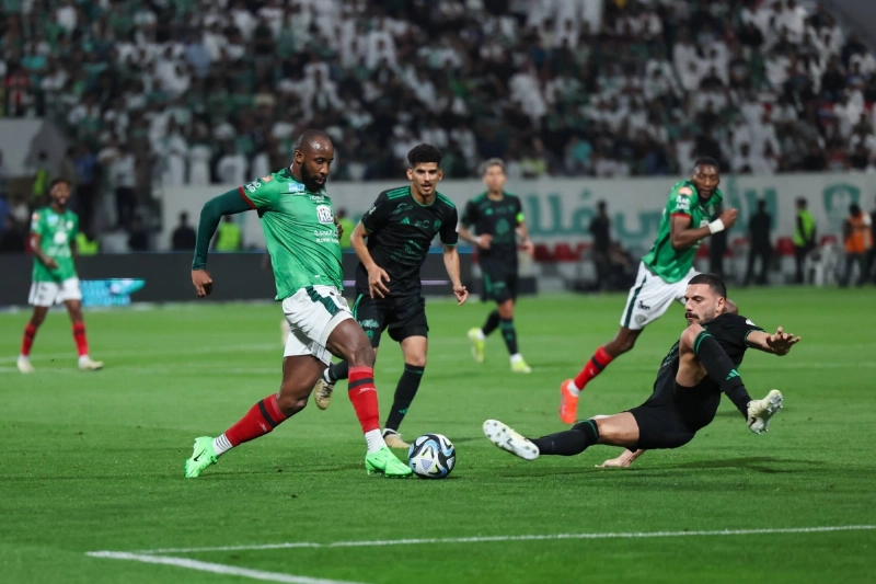 جانب من مباراة الاتفاق والأهلي