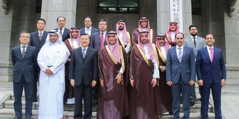 على هامش الزيارة