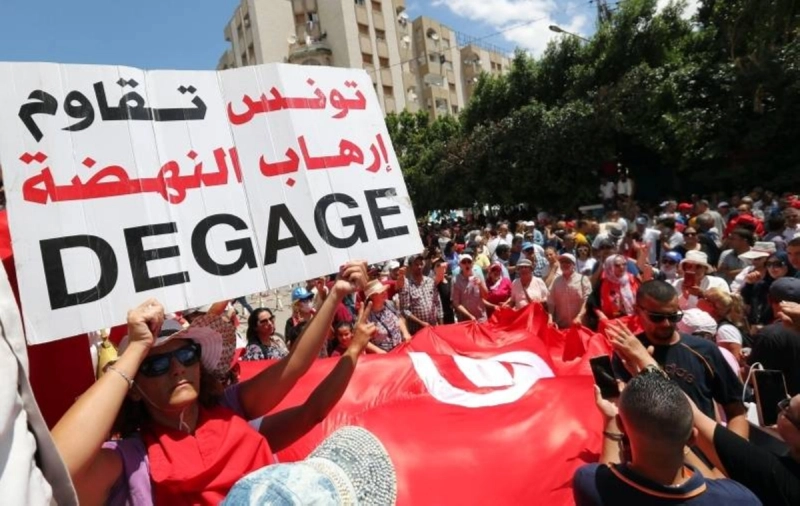 مظاهرة تونسية ضد الإخوان (مكة)