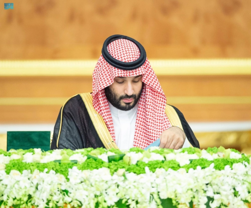 الأمير محمد بن سلمان لدى ترؤسه جلسة مجلس الوزراء في جدة أمس (واس)