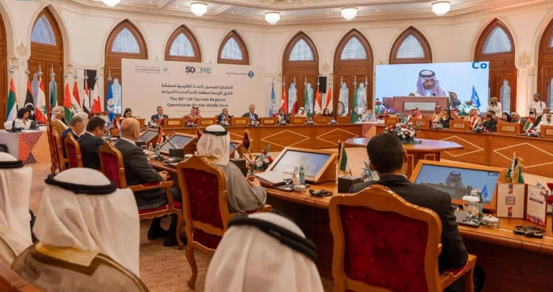 الخطيب متحدثا في الاجتماع