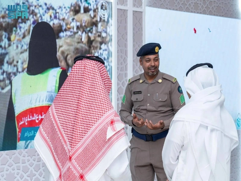 مشاركة الدفاع المدني في المعرض (مكة)