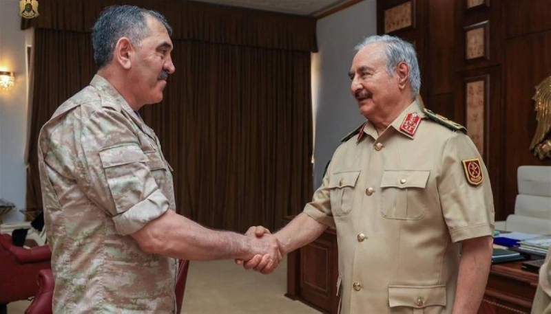 حفتر يستقبل مسؤولا روسيا (مكة)