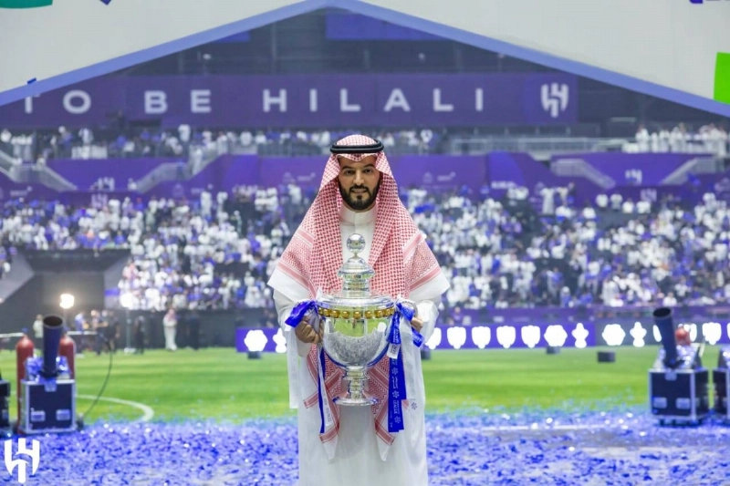مع كأس الدوري