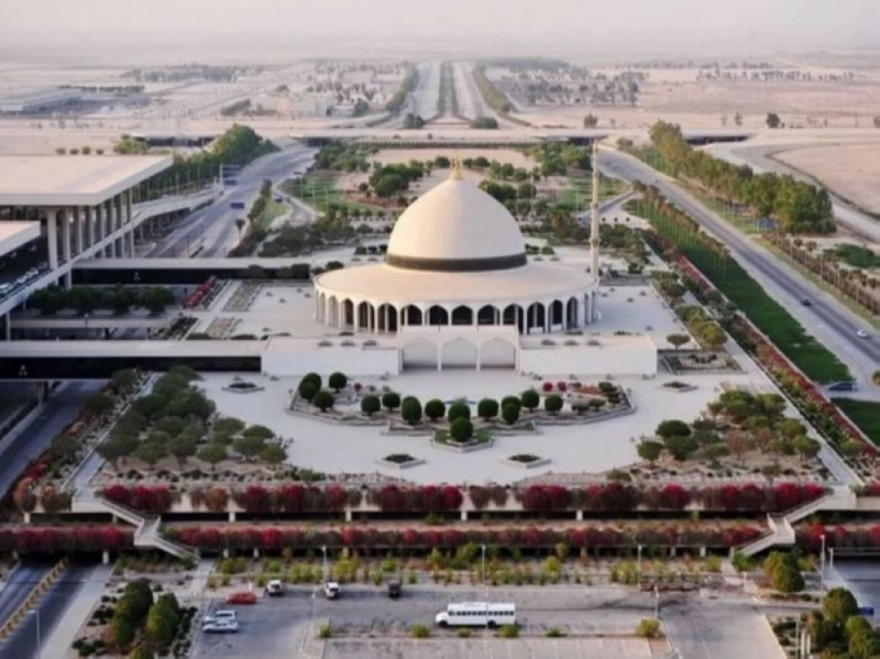 مطار الملك فهد الدولي بالدمام