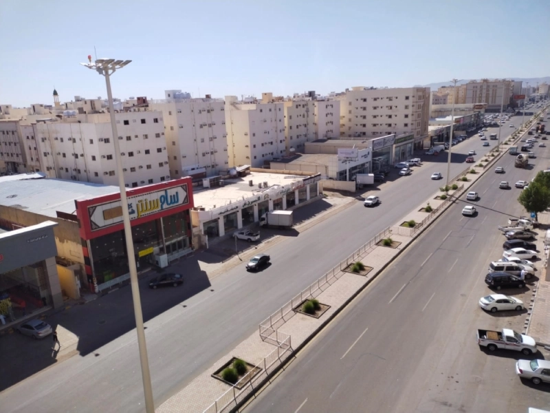 مراكز تجارية على طريق المطار بالمدينة المنورة