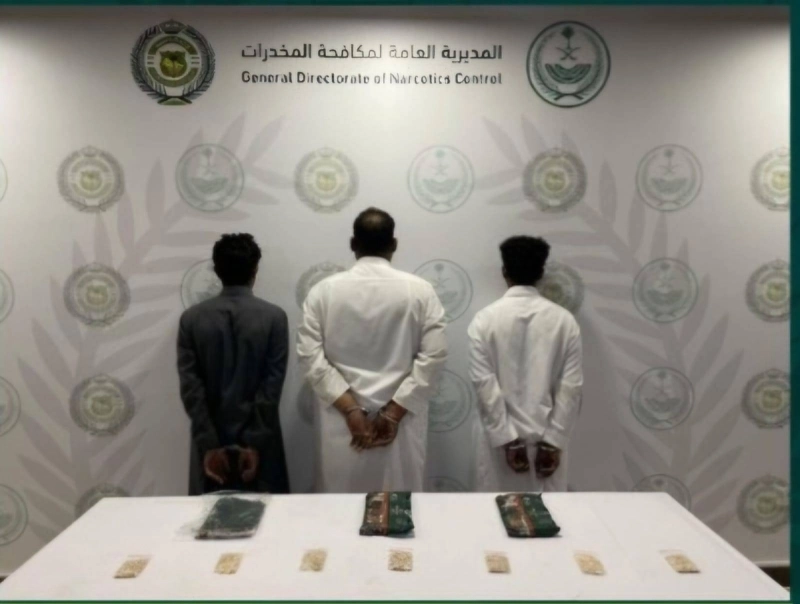 مهربون في قبضة الأمن بالدمام (مكة)