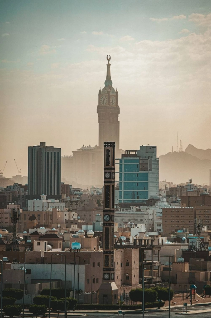 أحد أبراج اس تي سي في مكة
