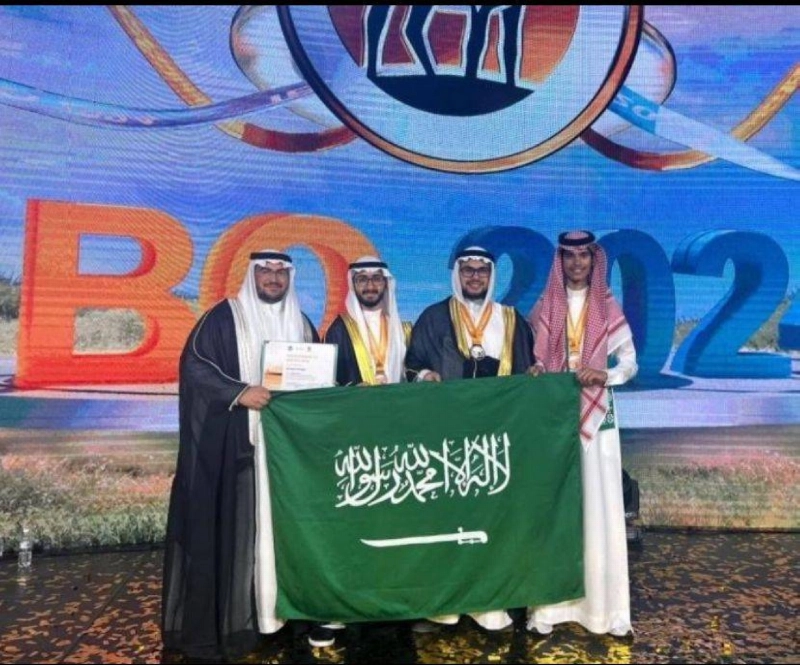 من تتويج الفائزين بالجائزة (مكة)