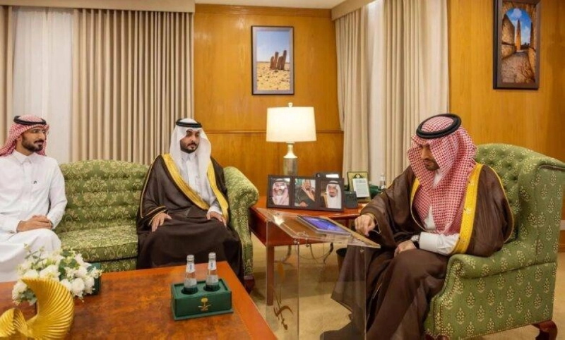 متعب بن مشعل خلال التدشين