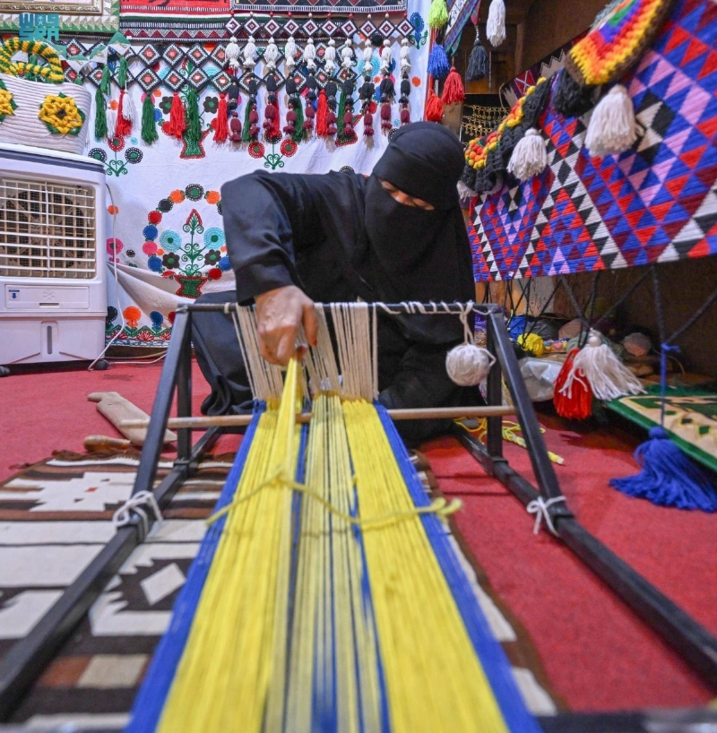 حرفية تحوك السدو (مكة)