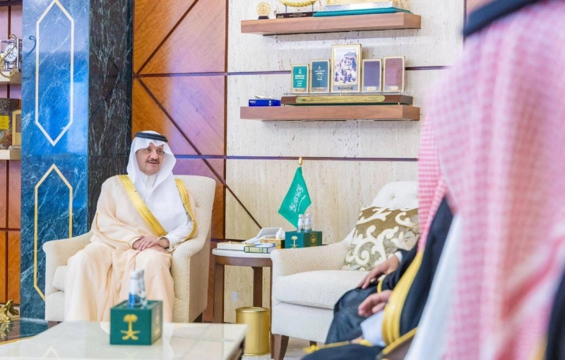 أمير الشرقية خلال الاستقبال