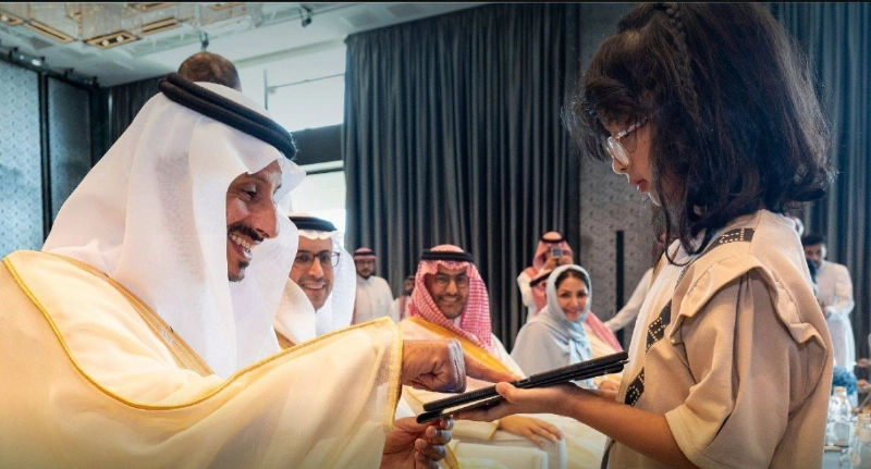 خلال إطلاق برنامج التوظيف
