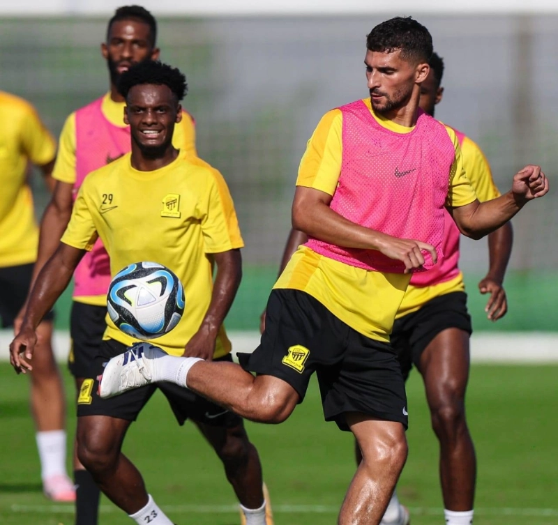 حسام عوار في تدريبات الاتحاد