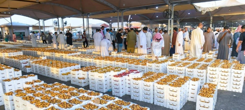سوق التمور في المدينة المنورة