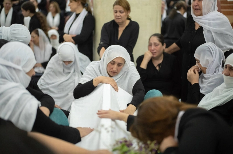 امرأة تنعى أقاربها أثناء تشييع جثثهم في بلدة مجدل شمس
ضربة إسرائيلية في جنوب لبنان (د ب أ)