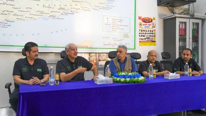 القصيبي والعميد غرامة وعدد من مسؤولي المشروع والمركز