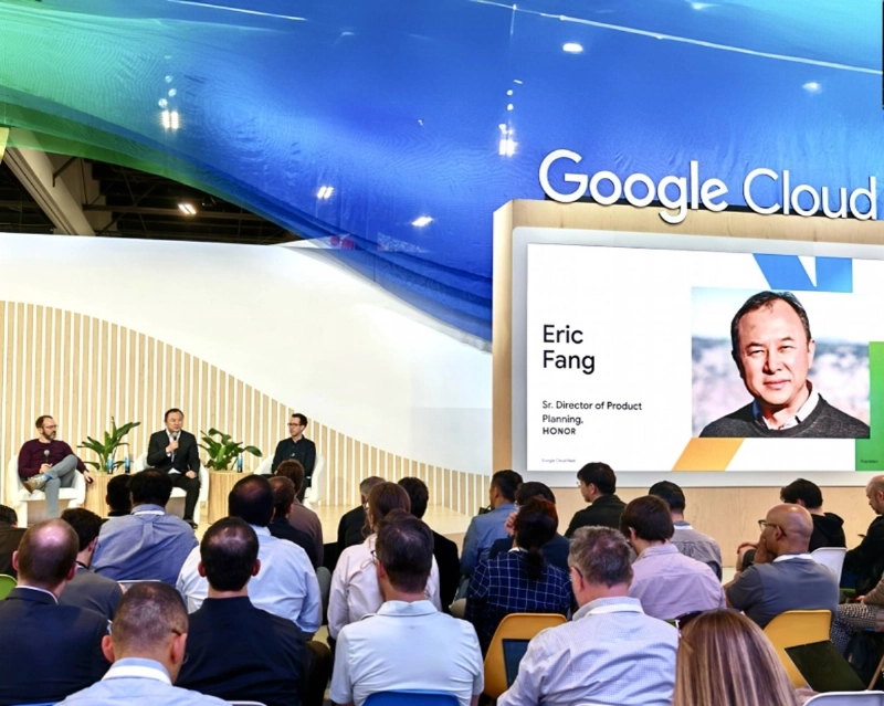 إريك فانغ خلال مشاركته في جلسة نقاشية ضمن فعاليات Google Cloud Next 2025