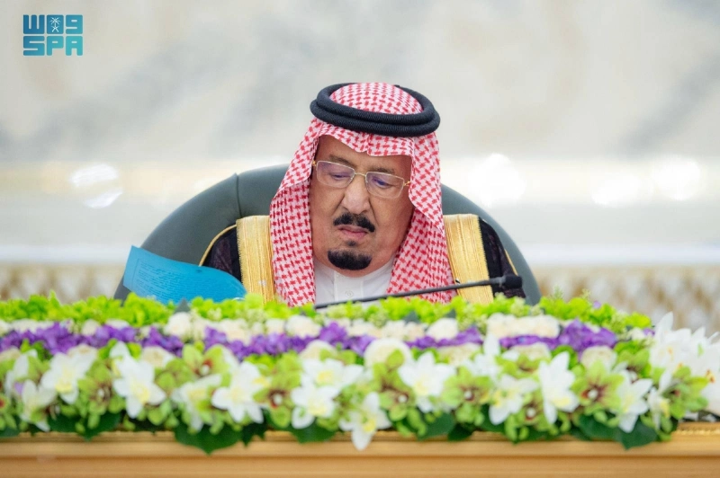 الملك سلمان لدى ترؤسه مجلس الوزراء