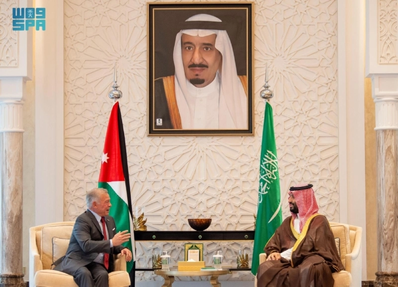 ولي العهد لدى استقباله ملك الأردن
