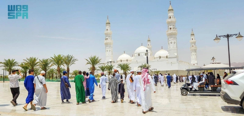 زيارة المشاركين في المسابقة مسجد قباء