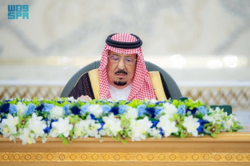 الملك سلمان لدى ترؤسه مجلس الوزراء