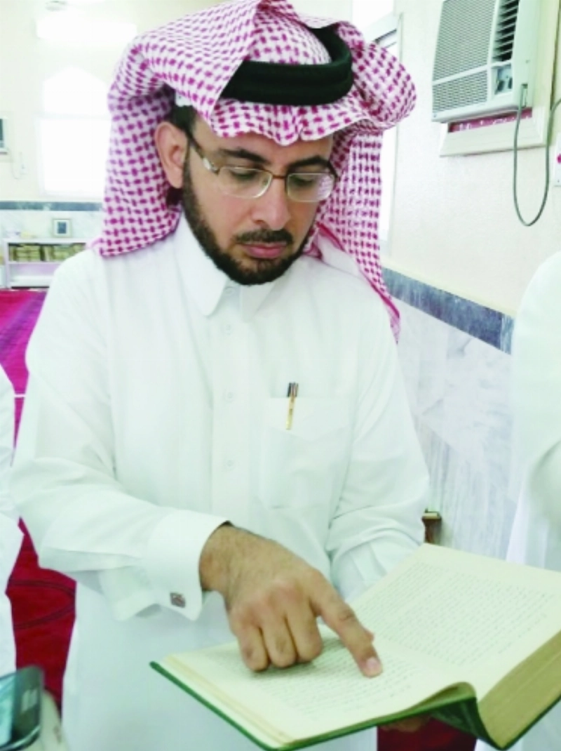 اللحياني يراجع تفاصيل الحديبية