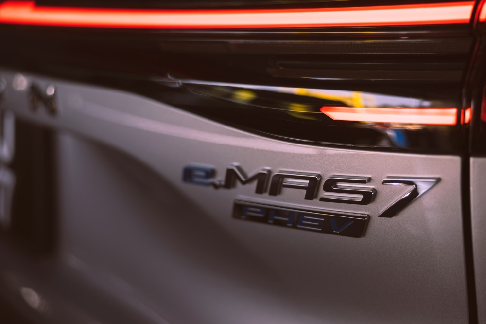 Proton eMas 7 PHEV dalam Emerald Green: 6,500 tempahan sejak pelancaran Februari — image 3