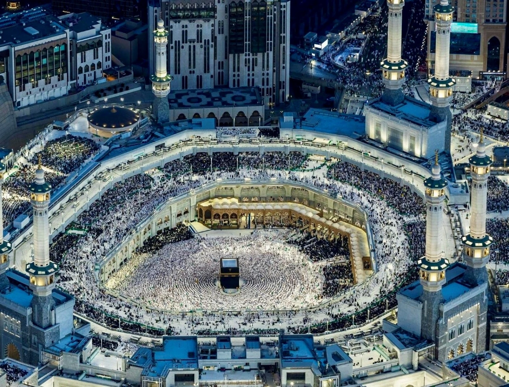 بلغ عدد المصلين في الروضة الشريفة 579.1 ألف مصلّي