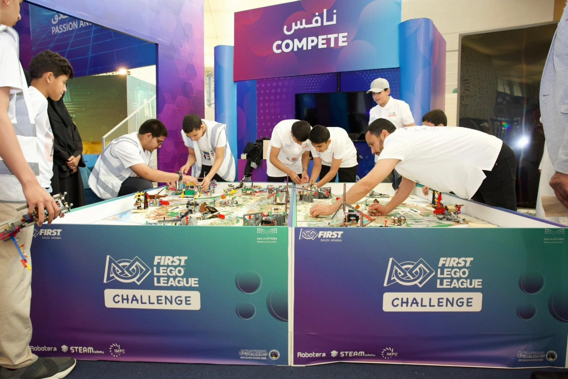 تعزيز الربط بين التعلم النظري والتطبيق العملي