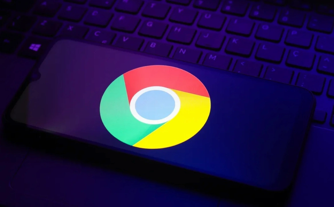 تتيح للمستخدمين حفظ أوامر الذكاء الاصطناعي المفضلة