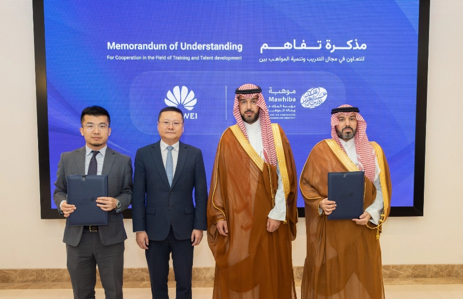 فرص المعايشة المهنية والإرشاد المباشر مع خبراء هواوي